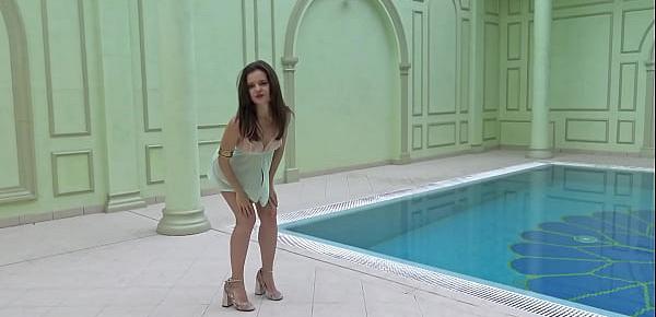 trendsSexiest petite teen Lizi Vogue swims naked in the pool